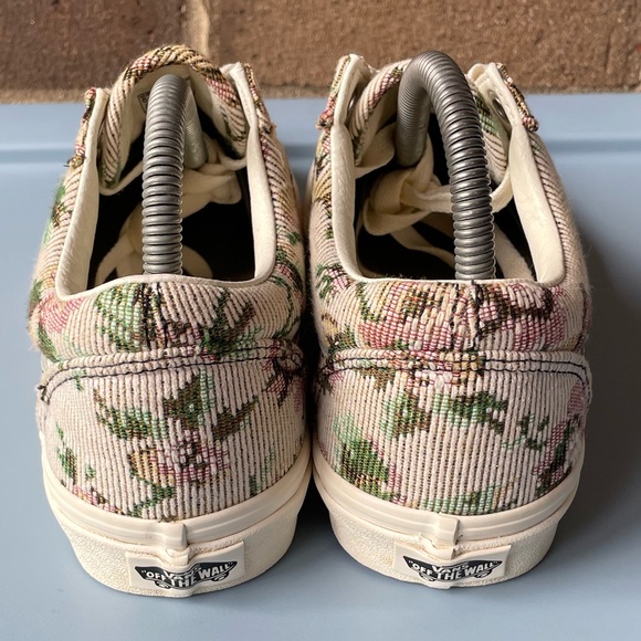 Vans Old Skool Tapestry Floral Marshmallow Sneakers - Picture 4 of 9